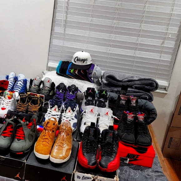 Sneaker Collection 🔥🔥🔥 - Picture 2 of 11